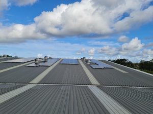 recent commercial solar project in Tingalpa, QLD is a 99.9 kW rooftop solar system